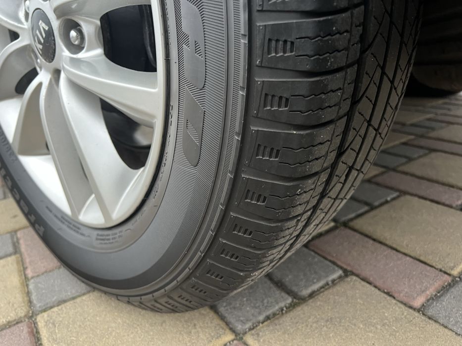 Kia Sorento 2.2  4WD. Офіційна ! ! !