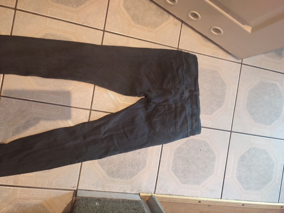 Spodnie biodrówki rurki czarne