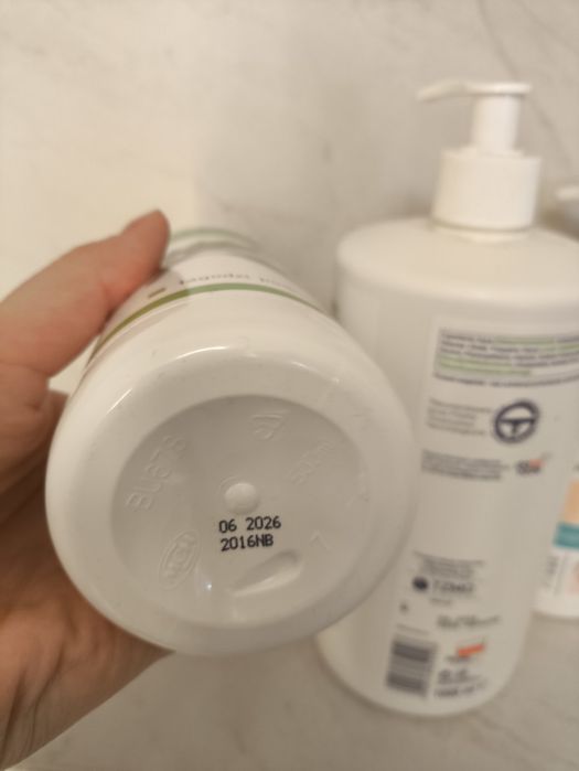 Seni kremy, emulsja do mycia