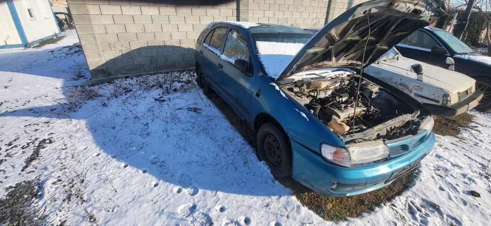 Продам ниссан альмера 1.6 заводится
