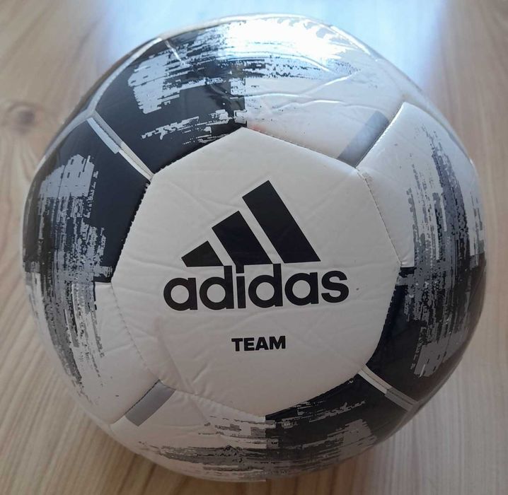 Piłka adidas Team Training rozmiar 5 Biało-Czarna