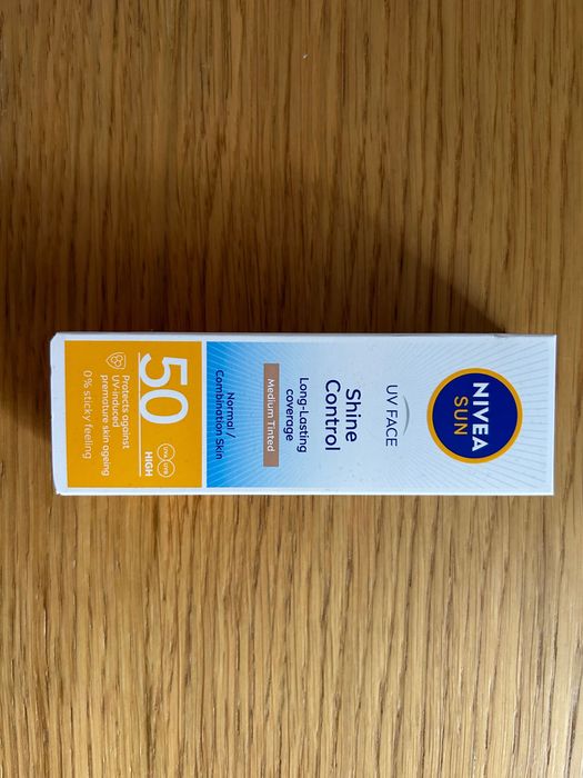 NIVEA Sun Face Shine matujący krem do twarzy SPF50 Medium Tinted 50ml