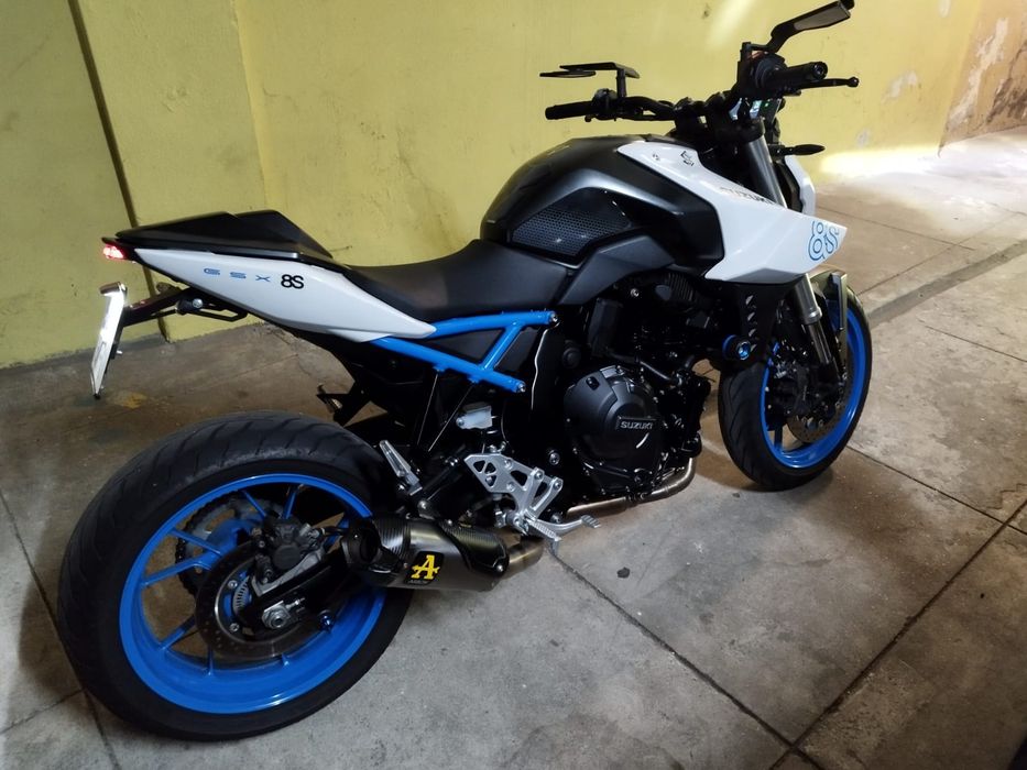 Suzuki GSX 8S completamente nova