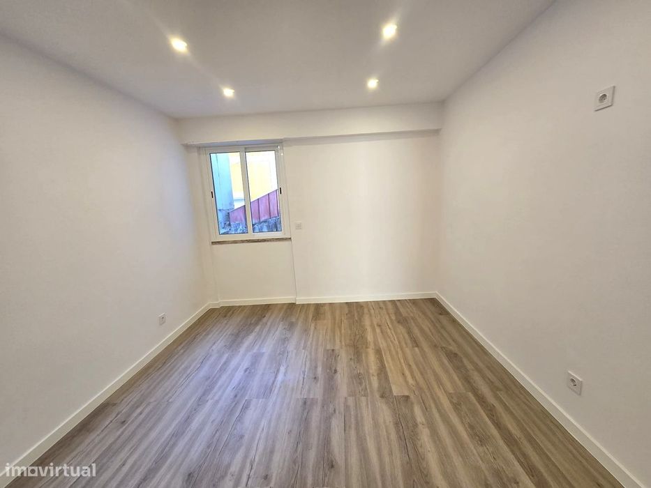 Apartamento Totalmente Remodelado T2 - Amadora