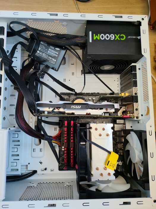 PC Completo Personalizado + Monitor + Periféricos
