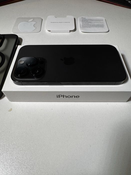 Iphone 14 Pro 128GB Gwiezdna Czerń + dodatki