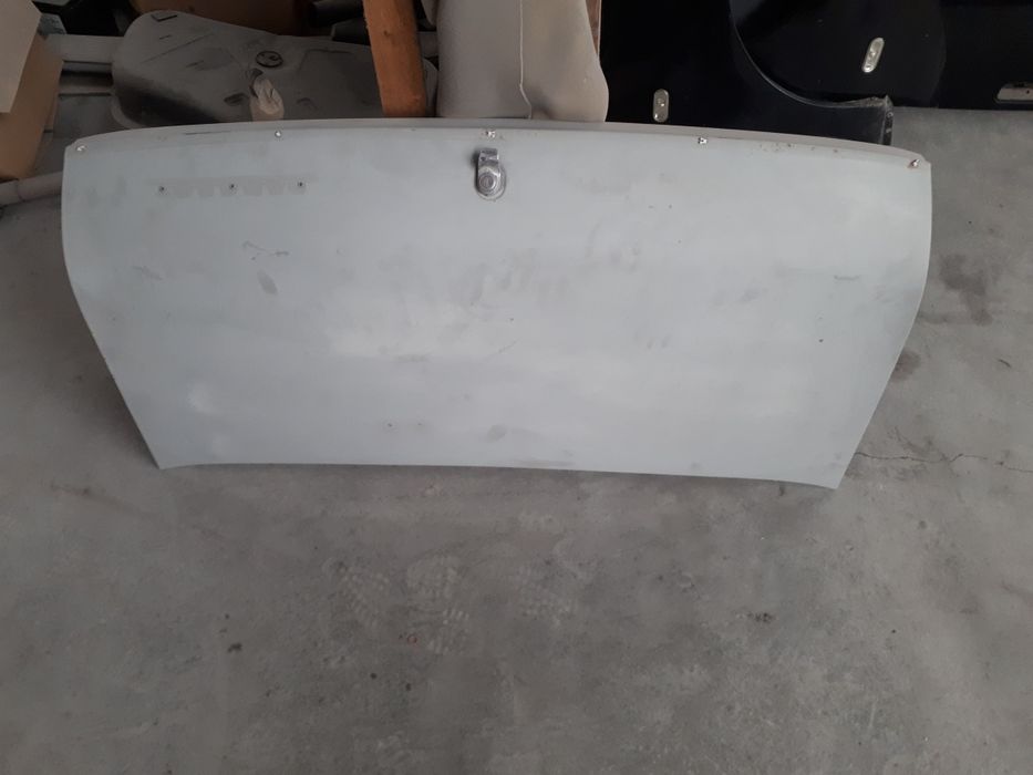 Lote Peças Peugeot 204 portas, capot, mala.