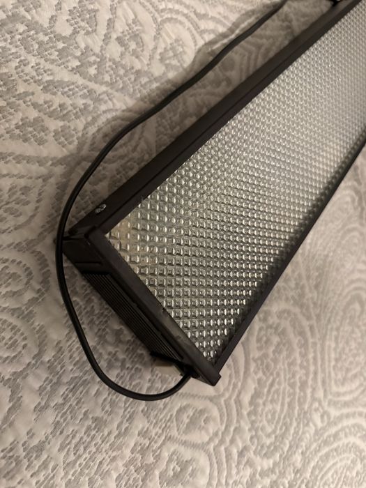 Calha de iluminação para aquário com tampa difusora