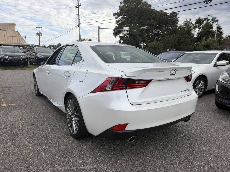 Lexus IS 300      2016