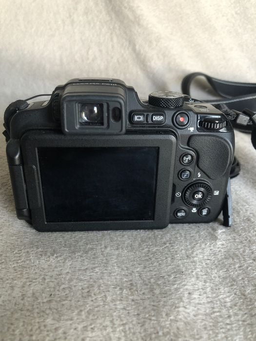 Цифровий фотоапарат Nikon Coolpix P610 (Суперзум 60x, Wi-Fi, GPS).
