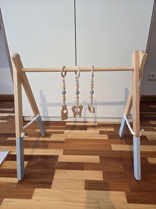Stojak edukacyjny babygym