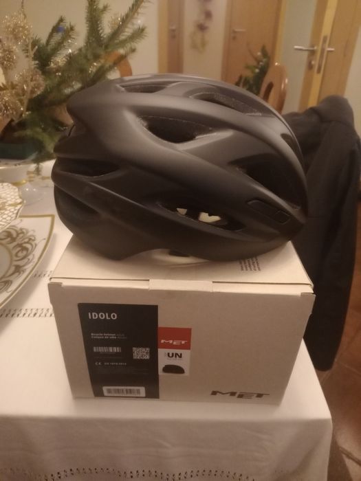 Capacete MET ídolo, novo nunca usado