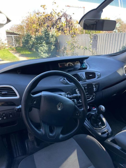 Renault Megan scenic 2013