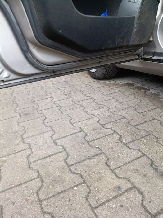 Mercedes 203 kombi lift drzwi prawe lewe przód tył.