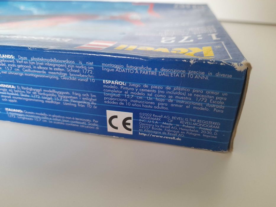 Model z 2002r. Eurocopter SA 365 Dauphin 2 Revell 04467 1:72