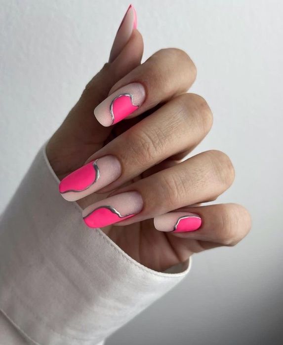 Манікюр гель-лак нарощення нігтів корекція нігтів центр