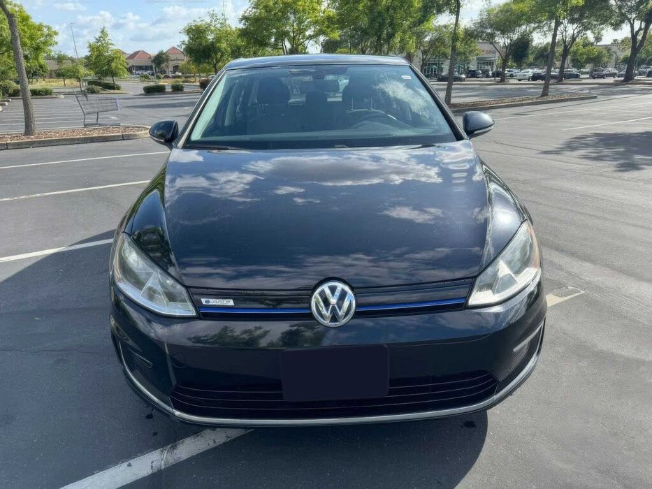Volkswagen e-Golf SEL Premium      2016