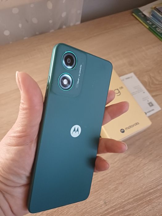 Телефон  Moto g04