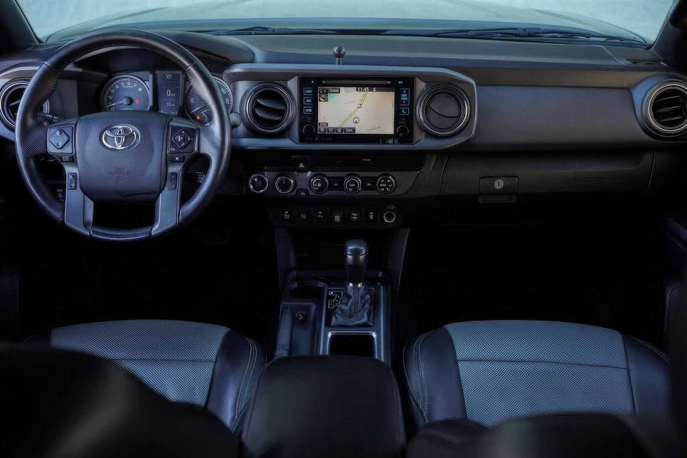 Toyota Tacoma      2019