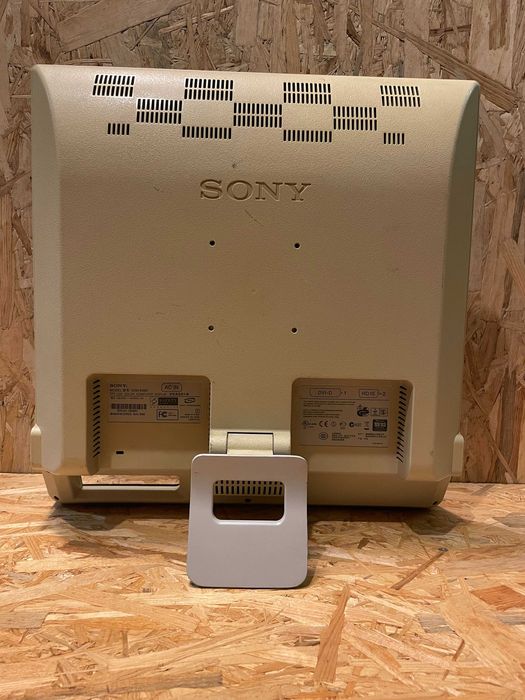 Monitor - Sony - SDM-E96D - 19" - 1280 x 1024 - LCD - VGA / DVI