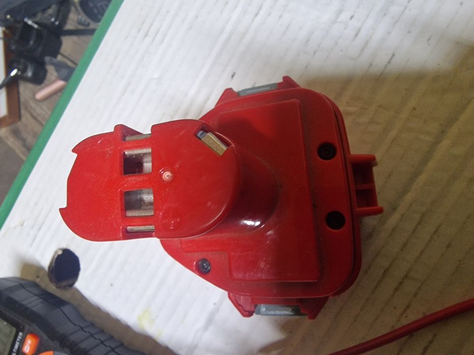 Akumulator do narzedzi Makita starszy model 12v 3.0 ah