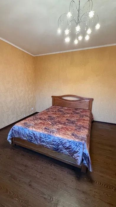 Оренда будинку 220 м2 з бомбосховищем