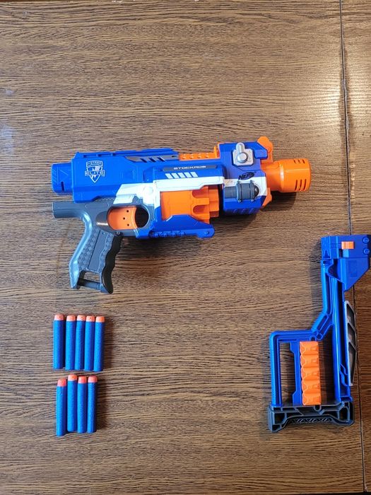 Pistolet nerf stockade