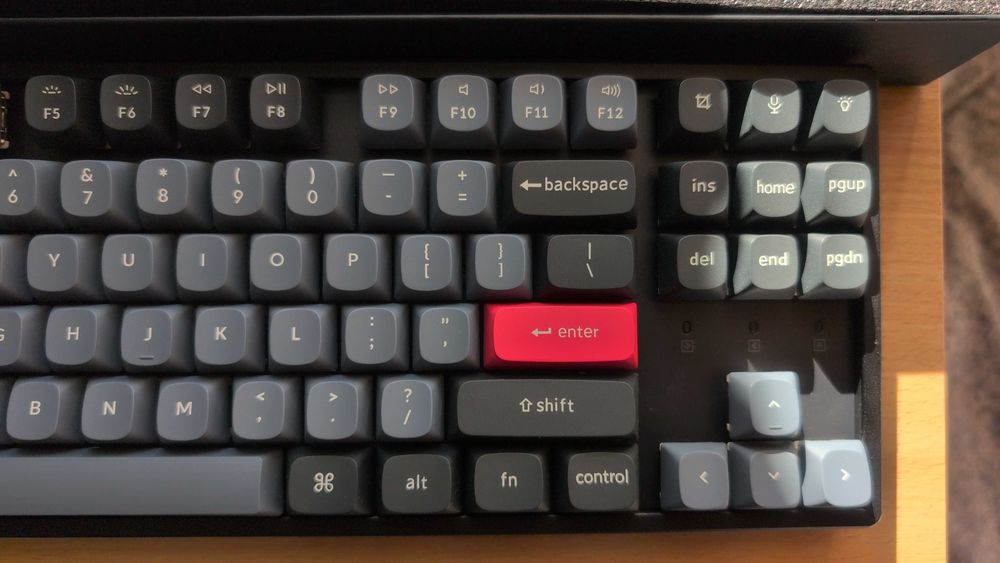 Keychron K8 Pro | Linear Red Switches | RGB