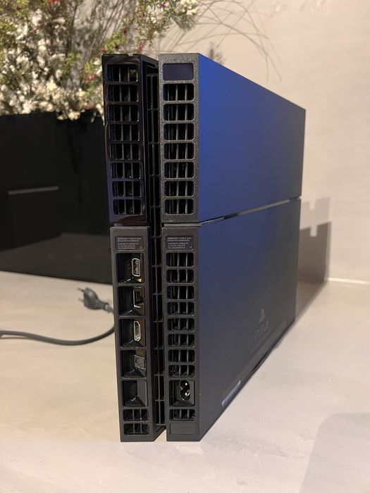 PS4 + 3 Controllers, Like New64739161396610123