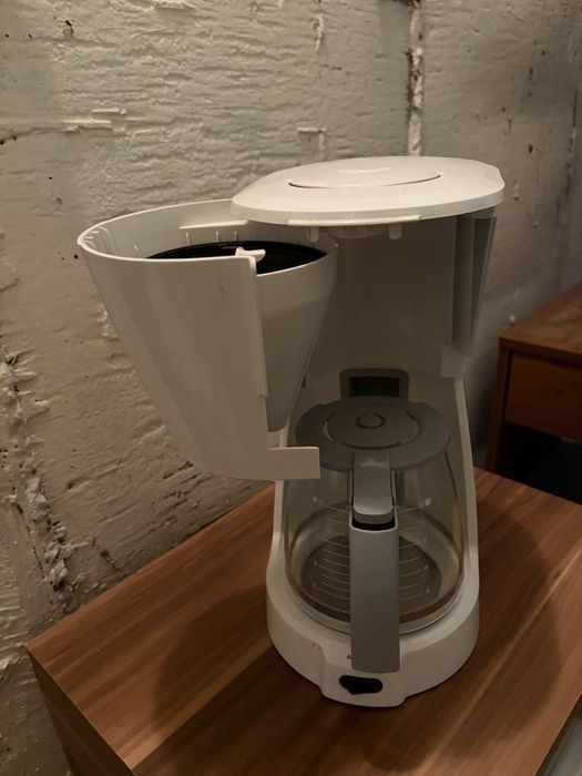 Ekspres przelewowy Bosh bialy