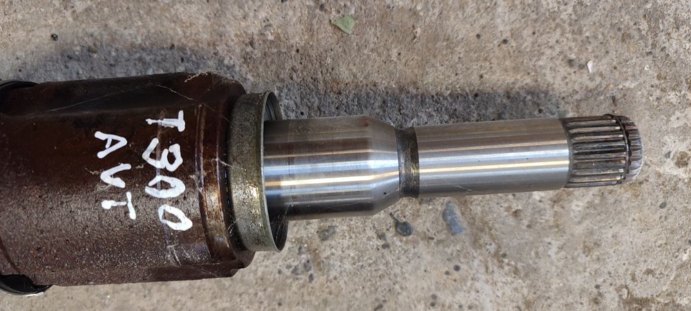 Б/в піввісь привод полуось Chevrolet Aveo T300 1.4  автомат Європа