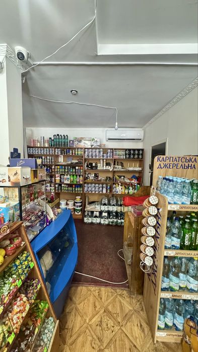 Магазин продовольчий Мошни