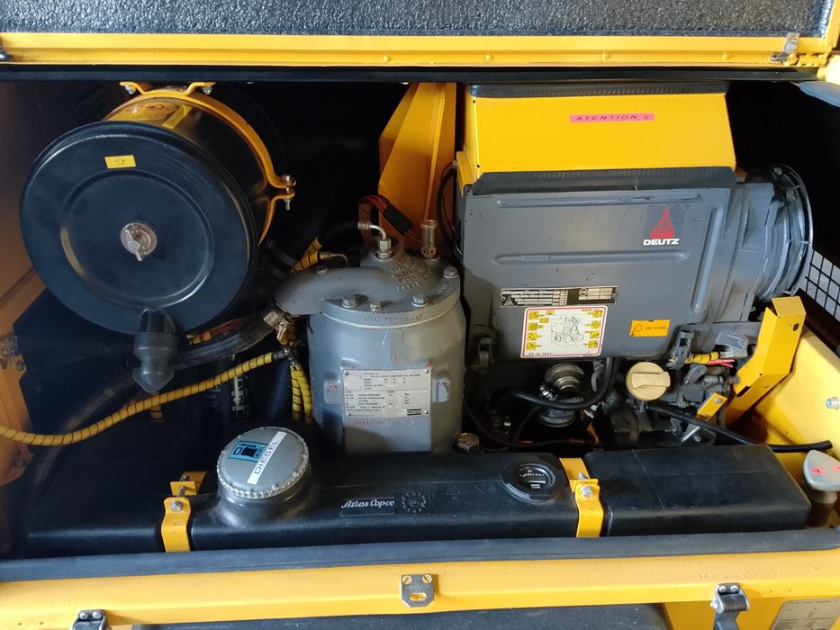 Zestaw do piaskowania ATLAS COPCO kompresor śrubowy piaskarka