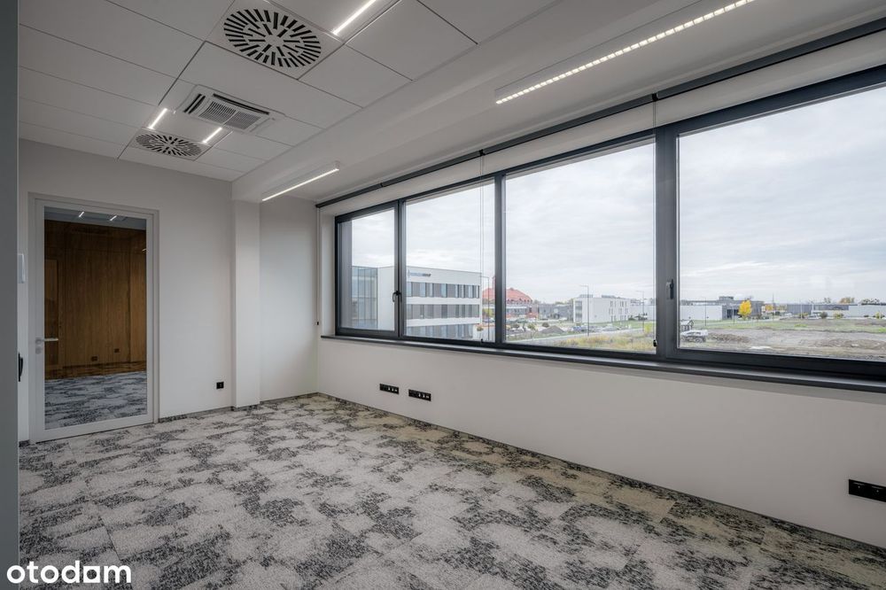 Nowoczesne biuro 296 m² - gotowe do pracy