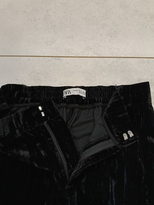 Spodnie z cienkiego weluru Zara