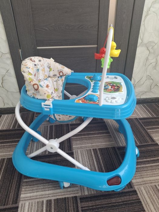 Ходунки дитячі від 6 місяців