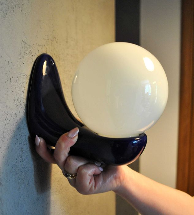 Zestaw kinkietów chabrowych miodowych z kloszami