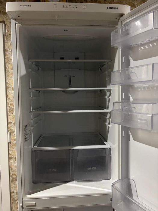 Холодильник SAMSUNG no frost