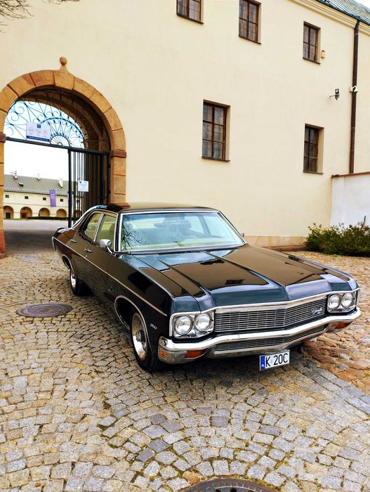 Impala Supernatural czarna klasyk do ślubu auto samochód ślub wesele Klimatyzacja