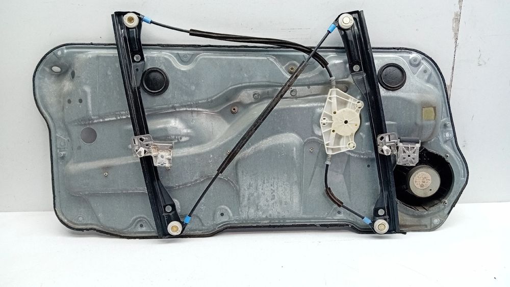 Elevador vidros frente direito VOLKSWAGEN Golf IV (1J1)