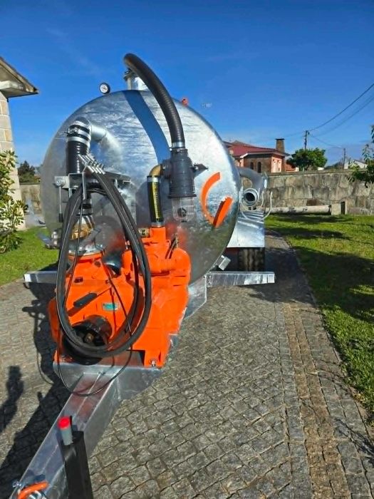 Cisterna 5000 litros NOVA com canhao e bomba gardan