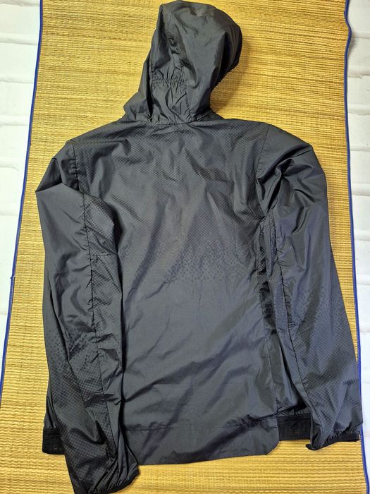 Жіноча вітровка Adidas Terrex Xperior Windweav(розмір М)