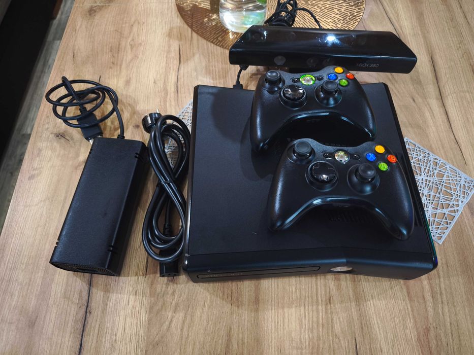 !Xbox 360 SLIM Trinity RGH ,HDD 500 GB! +GRY+ 2x Pad+ Zasilacz+ Kinect!
