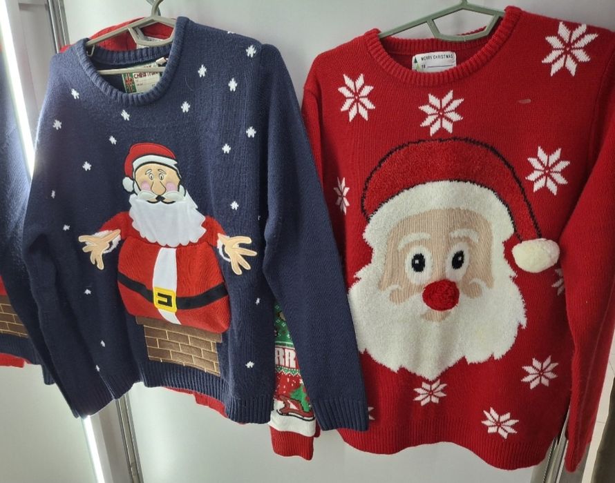 Різдвяний светр, розмір  M- L, червоний та синій з Санта