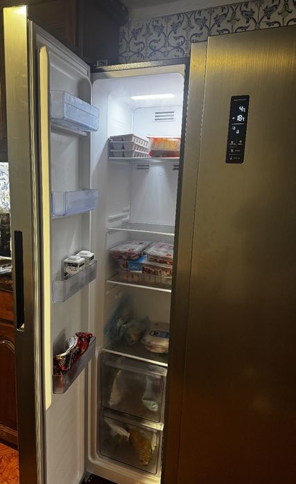 Frigorífico Americano Hisense 442L – Excelente Estado