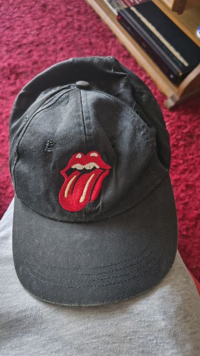 Czapka z koncertu Rolling Stones w Pradze czeskiej.