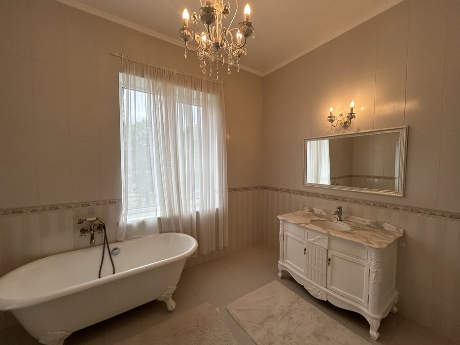 Без % Продаж елітного будинку  Лісники  з власним басейном і банею