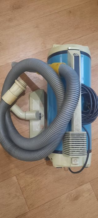 Продам пылесос СССР ракета 12 а.