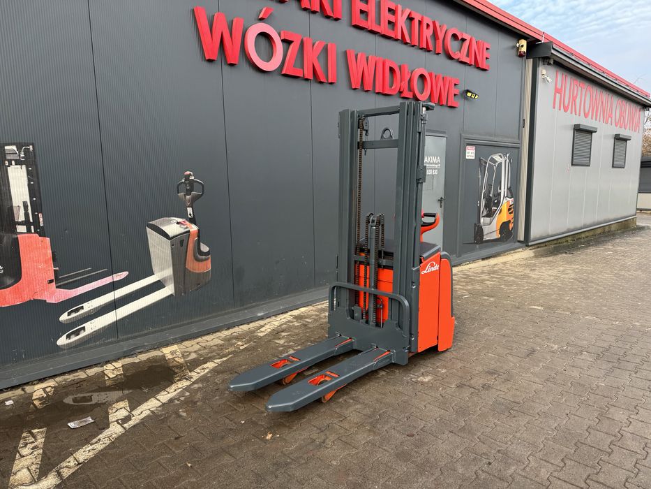 Paleciak elektryczny Linde 2012 r 1400 kg 430 cm L 14