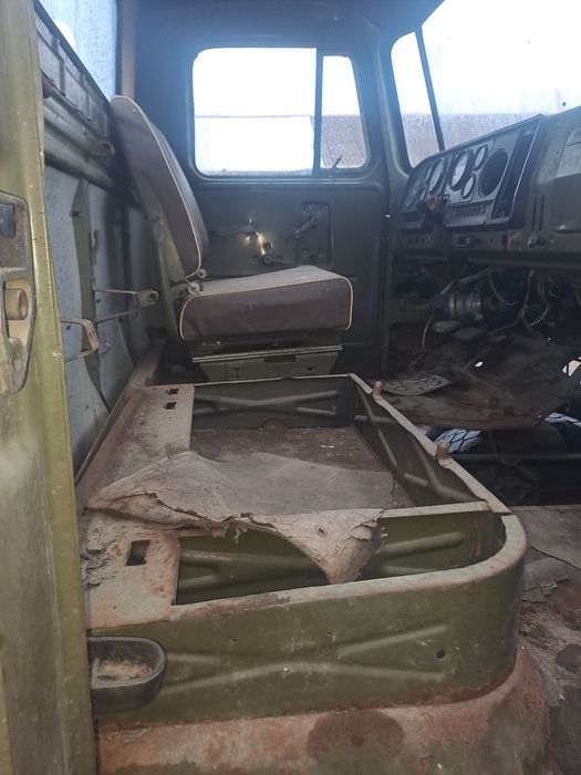 Урал 4320+зіл 131 з рамой +камаза 4 осі рама +док. .Розібраний Є рама